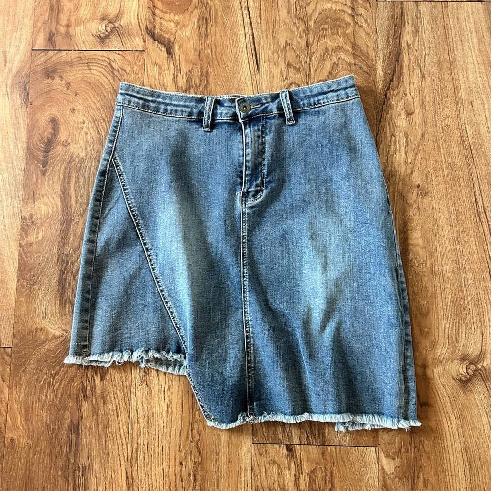 Boutique L&B asymmetrical denim skirt NEW